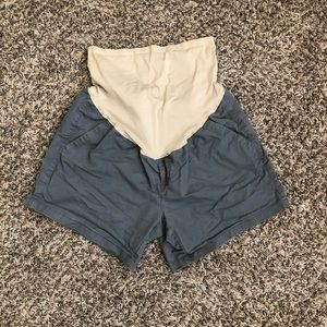 Old Navy Maternity Full Panel Gray Shorts Size 4